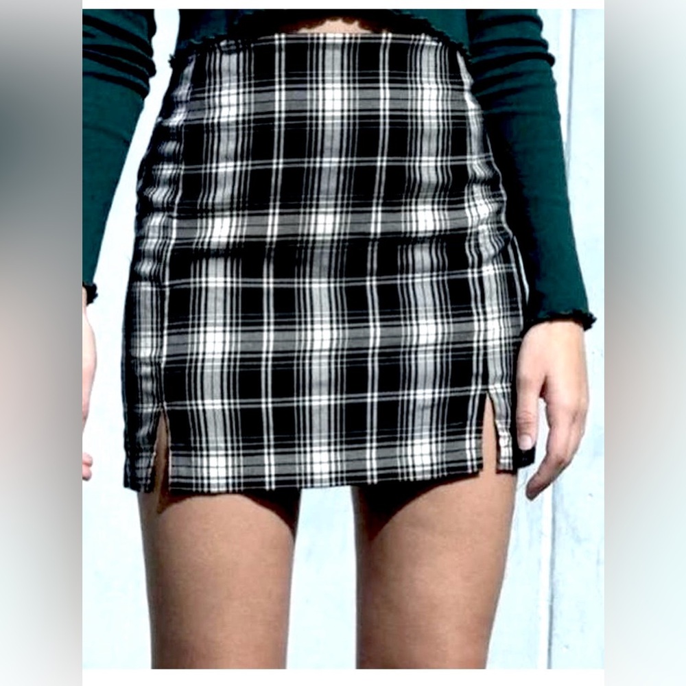 Brandy Melville Mini Skirt High Waist Black & White Plaid School Girl Size 2
